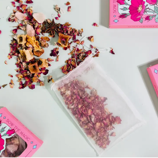 Rosa Rugosa Tarot Botanical Bath Tea Box