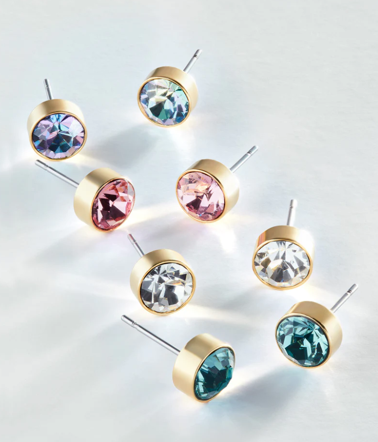 Demi Studs